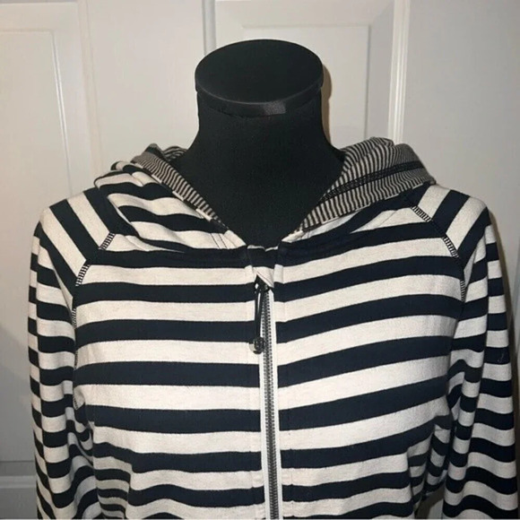 Lululemon Rollin' With My Omies Hoodie Size 6 ❤️ - Picture 4 of 10